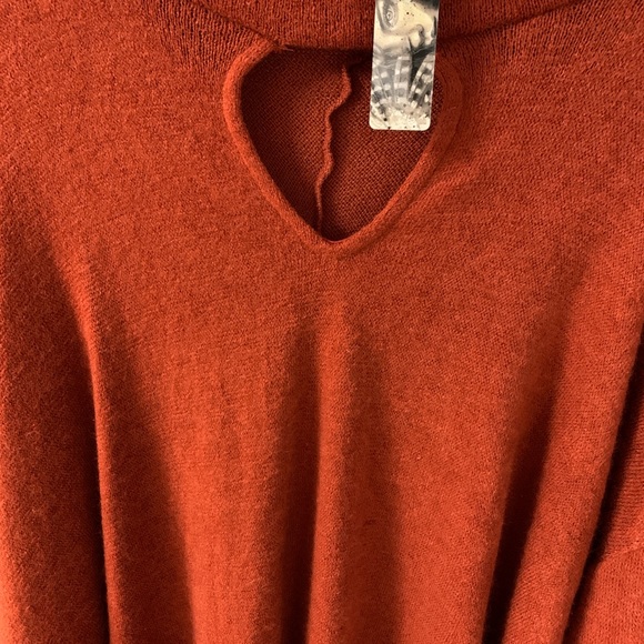 NWT! Ruffle Sleeve Boho - Picture 5 of 7